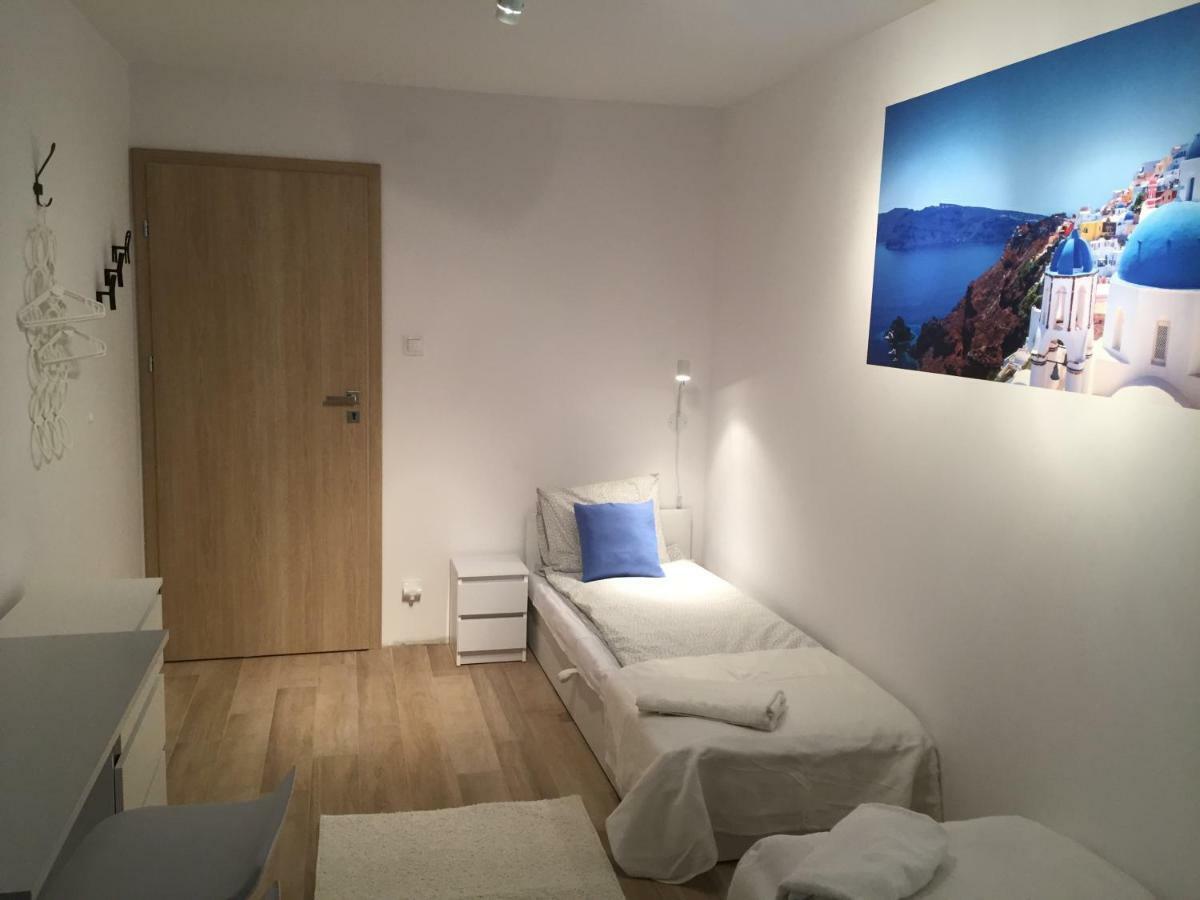 6 Cities Rooms Varsovia Exterior foto